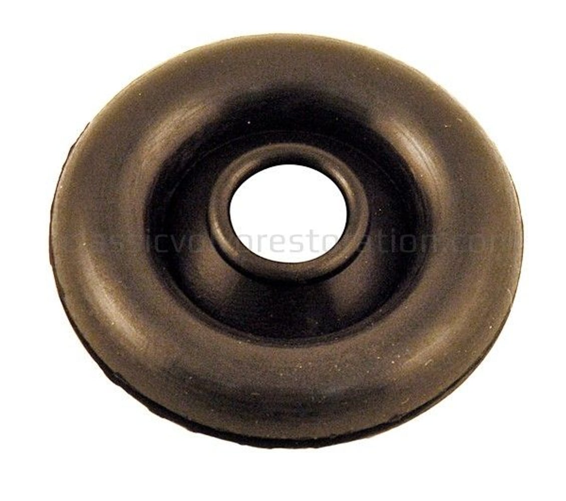 Kabeldurchführung vorne